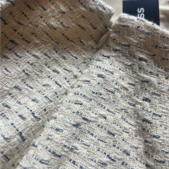 NWT Express skirt. Size small - Picture 7 of 9